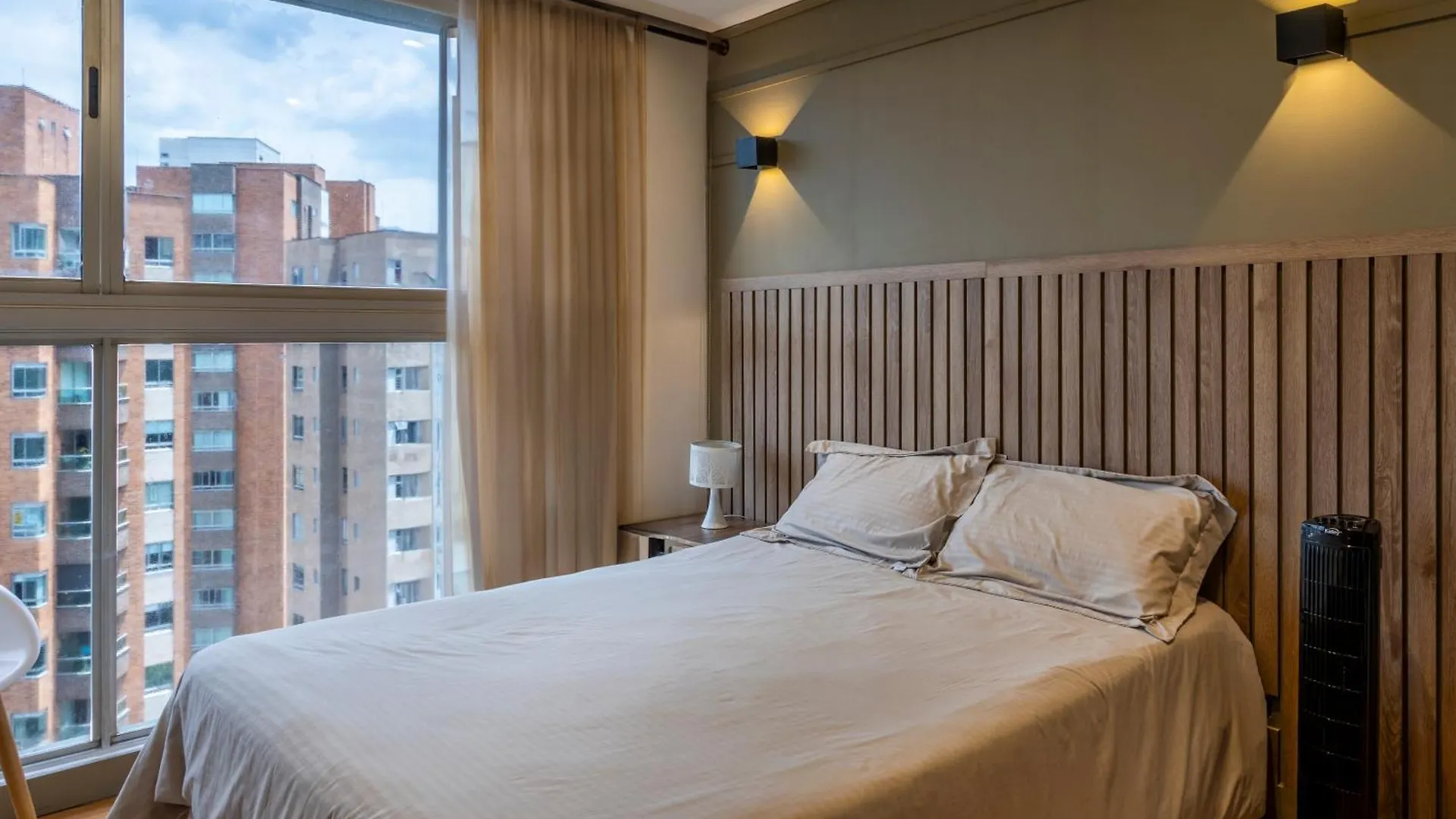 Appartamento Poblado Excelente Ubicacion Central Medellín